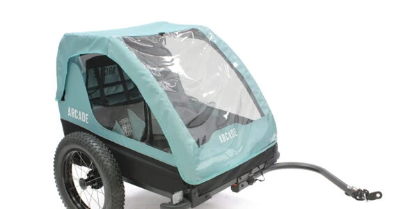 Remarque à vélo pour transport d'enfant à la location à Annecy