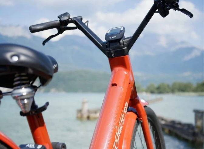Tour du lac d&rsquo;Annecy (niveau intermédiaire moyen 3 kms de montée 2 à 4 heures) – Itinériaire à vélo