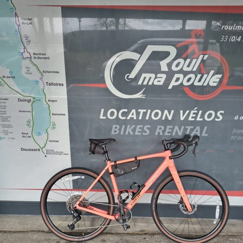 Sport Light Gravel/Road Bike “Unisex TREK ALR4” for rent