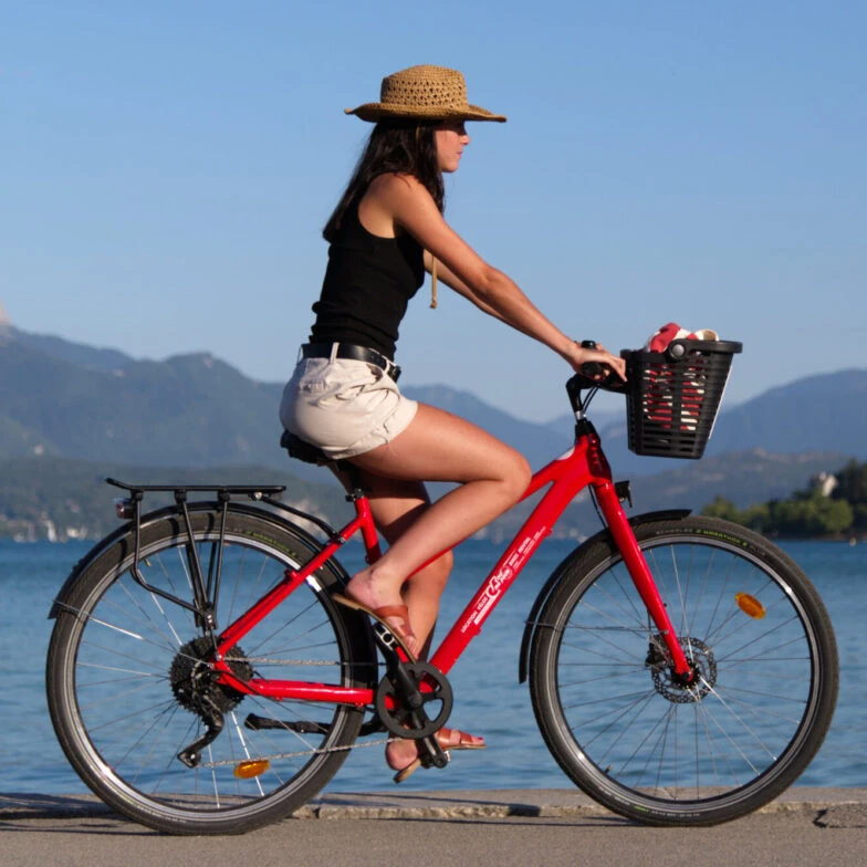 Vélo hybride confort mixte « Tour du Lac » à cadre ouvert à louer