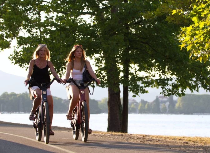 Vuelta al lago de Annecy (nivel intermedio medio con 3 km de subida, 2 a 4 horas) – Itinerario en bicicleta