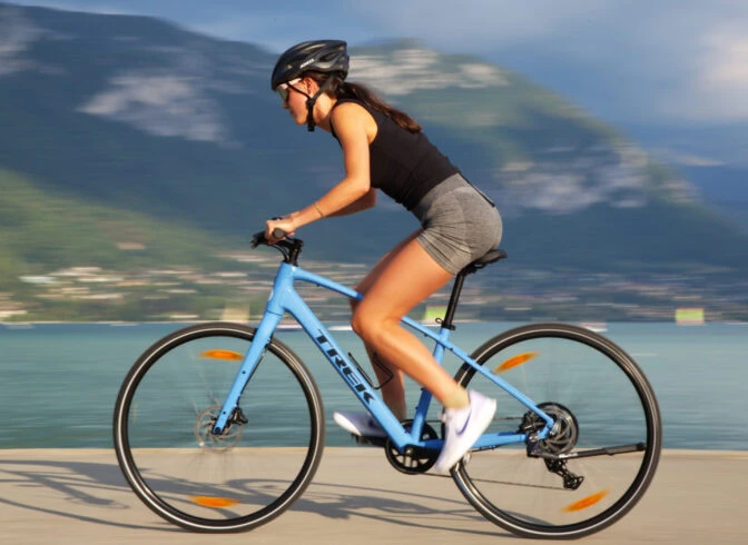 Tour du lac d&rsquo;Annecy (niveau intermédiaire moyen 3 kms de montée 2 à 4 heures) – Itinériaire à vélo