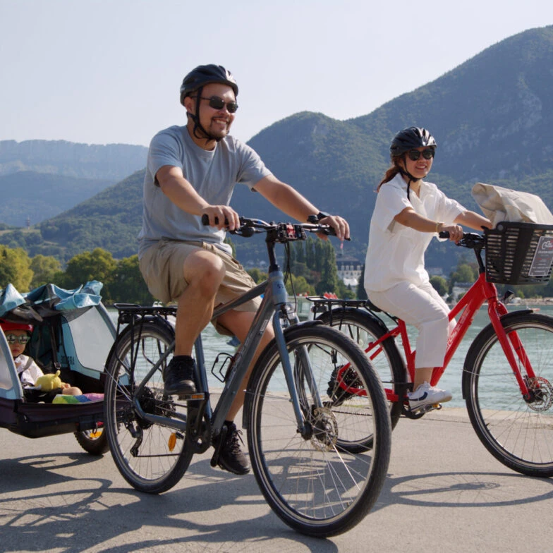 Roul’ ma poule – Tienda de bicicletas en el centro de Annecy