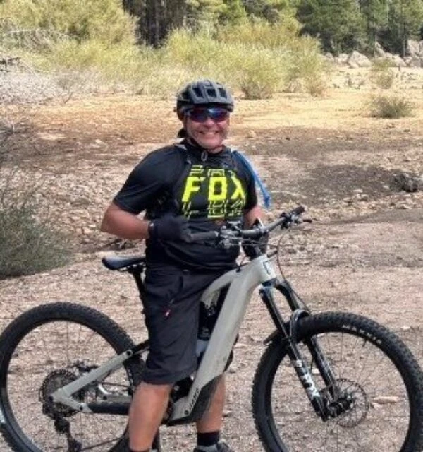 Stéphane - Fondateur, Gérant de ROUL' ma POULE BE 1°Cyclisme, Mécano et Loueur